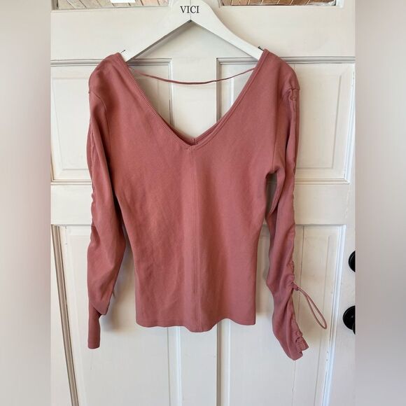 Nwt free people go the distance layer long sleeve v neck top pink cinnamon - Picture 3 of 6